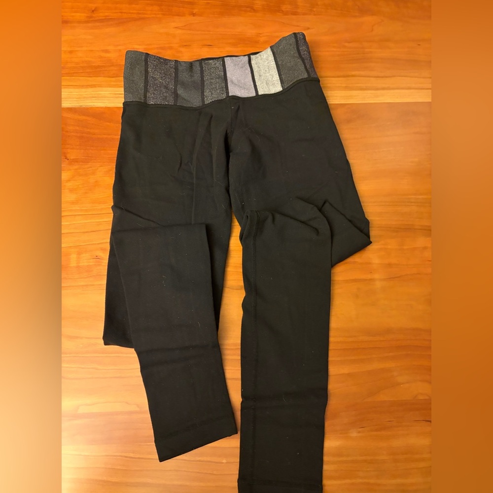 LuluLemon tights black with Geometric Design at Waist